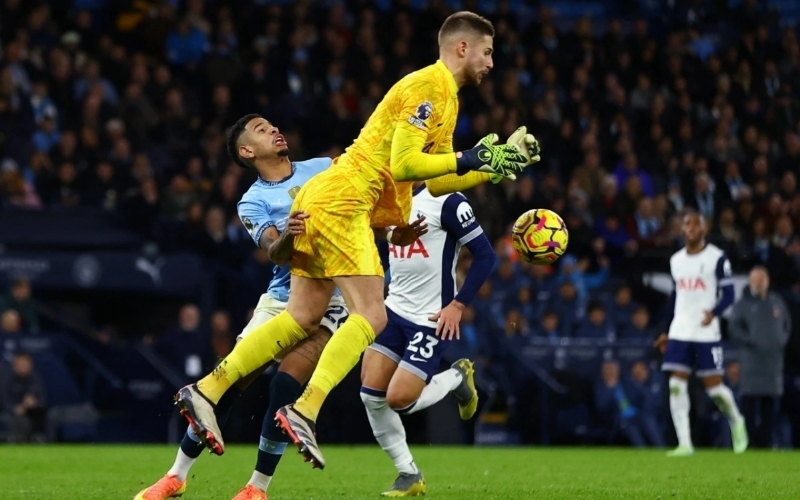 Cầu thủ đáng chú ý ở cả hai bên